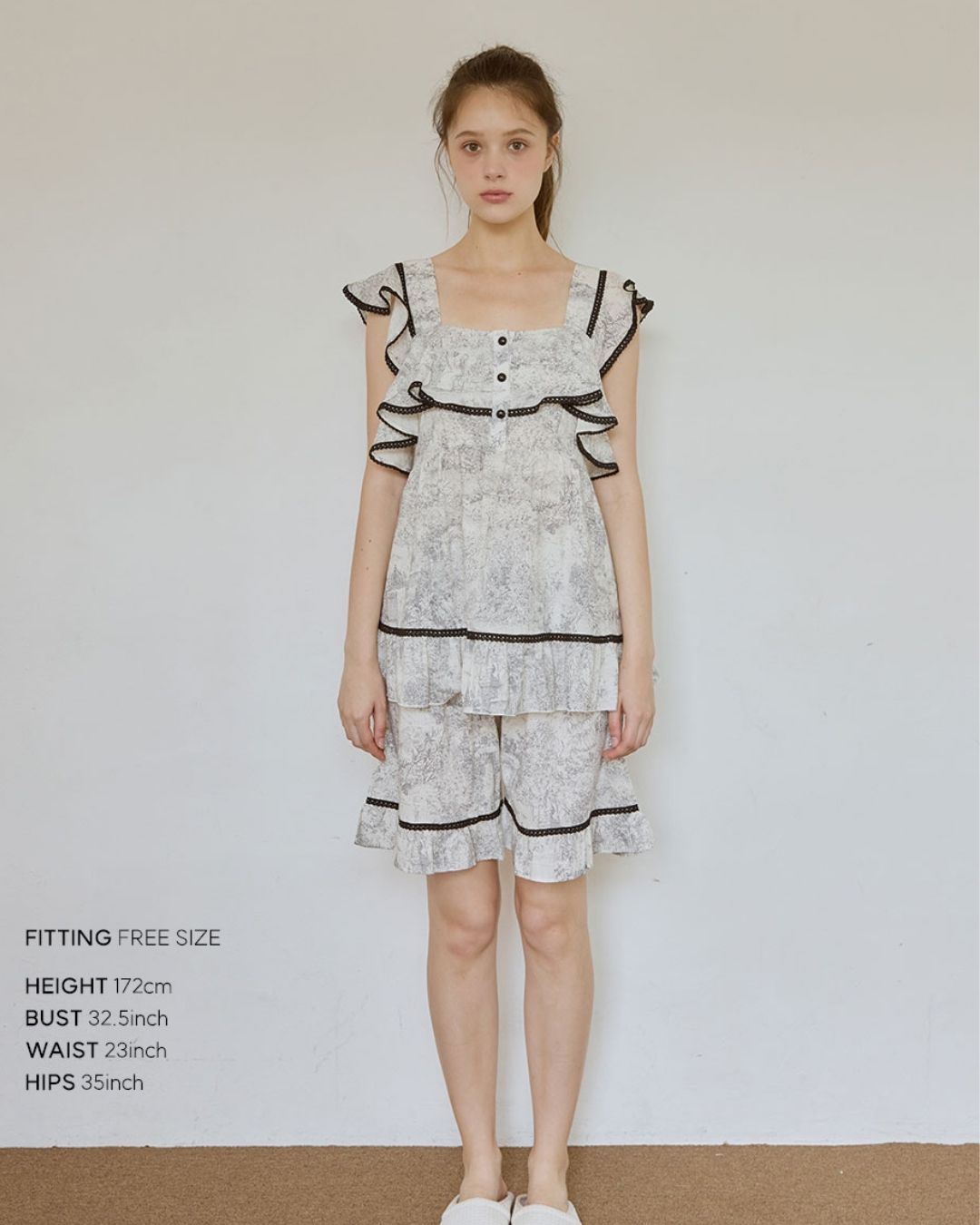 [PREORDER] Lunaluz Closet Rayon Cotton Square Neck Sleeveless Pajama Set (Dispatch Date: 17-21 Aug)