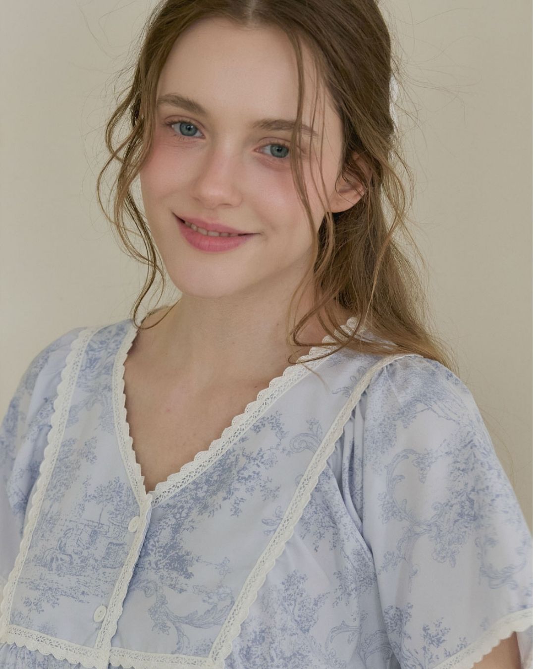 [PREORDER] Lunaluz Garden Waltz Washed V-Neck Pajama Set (Dispatch Date: 17-21 Aug)